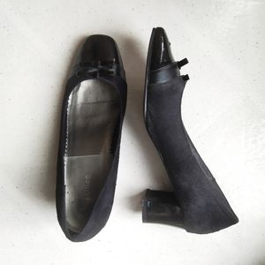 Tradition "Nancy" Cap Toe Bow Block Heels